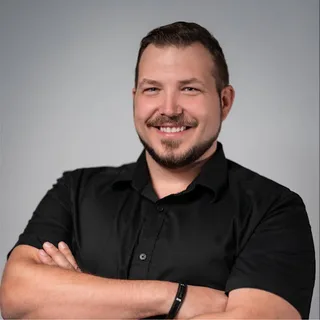 DJ